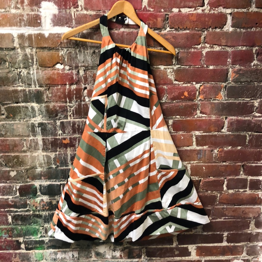 A halter top 2 pocket summer dress